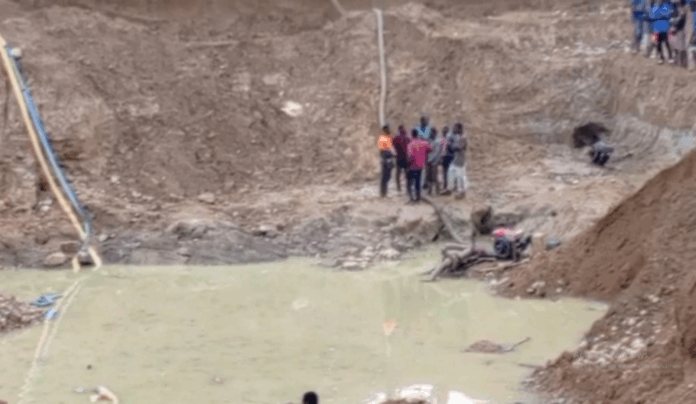 THREE DEAD, FOUR RESCUED AFTER GALAMSEY PIT TRAGEDY AT TWIFO-MAMPONG THREE DEAD, FOUR RESCUED AFTER GALAMSEY PIT TRAGEDY AT TWIFO-MAMPONG
